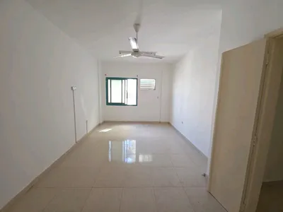 للايجار السنوي شقة 3 غرف وصالة : Image