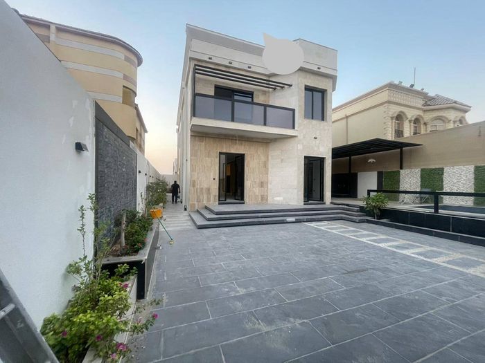 فيلا للبيع بالمويهات 3 vip مساحه 5000 قدم مربع طابقين تتكون من 5 غرف ماستر +مجلس +صاله + غرفه خدامه +مسبح خاص : Image 1