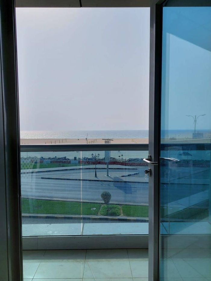 🏡 One bedroom apartment for sale — sea view and large area : Image 1