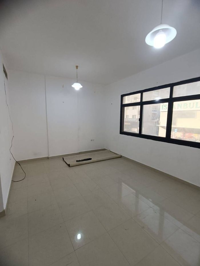 Apartment for annual rent, studio, separate kitchen, Al Nuaimiya Ajman//Apartment for annual rent, studio, separate kitchen, Al Nuaimiya, Ajman : Image 1