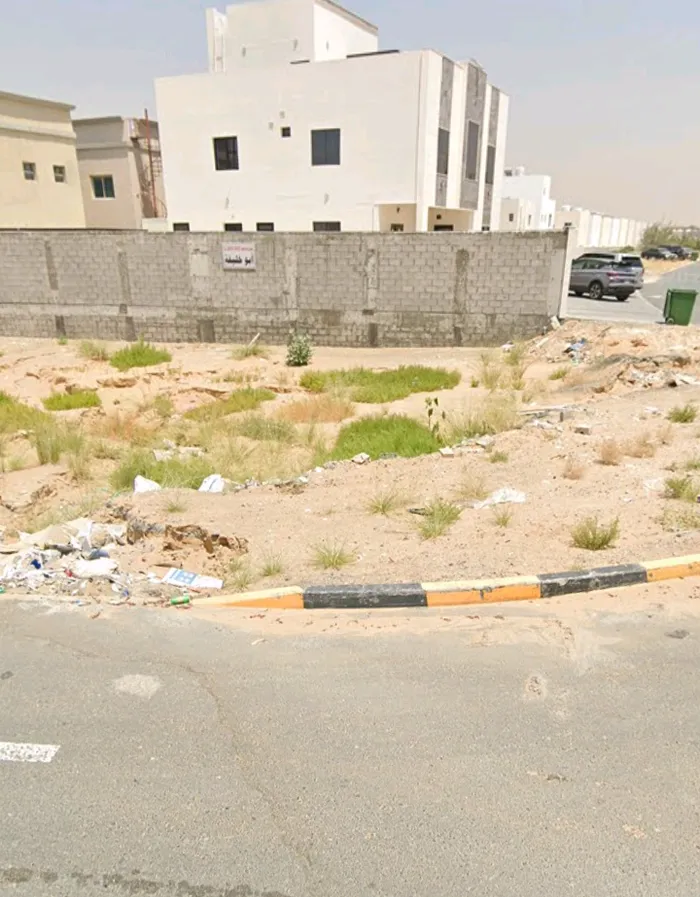Residential investment land for 5500 feet, Al Zahia, Ajman : Image 1