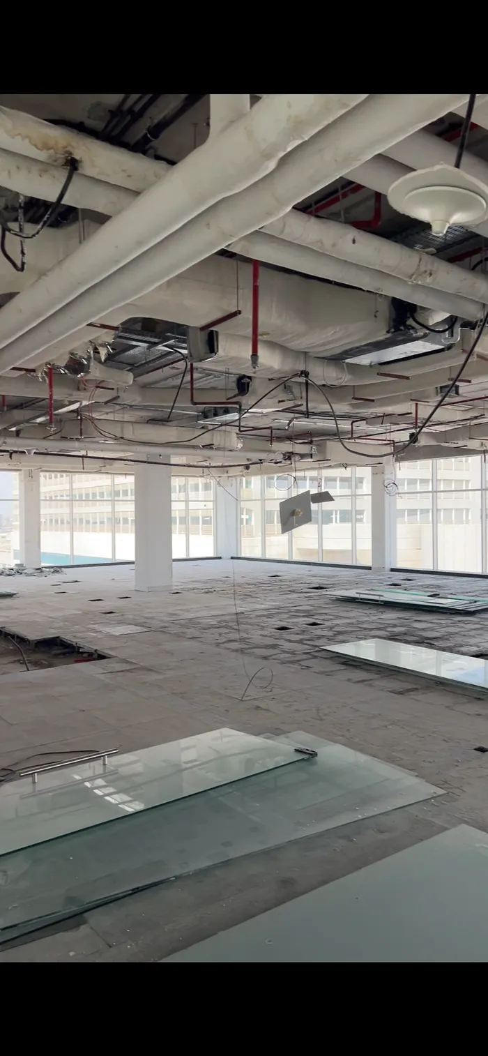 للإيجار السنوي مكتب مساحة مفتوحة 2600 قدم في دبي القرهود : Image 1