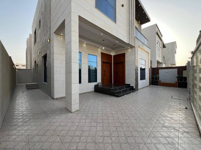 For sale an elegant villa in Al Zahia - Garden 📍, behind the shops and directly on Mohammed Bin Zayed Street : Image 1