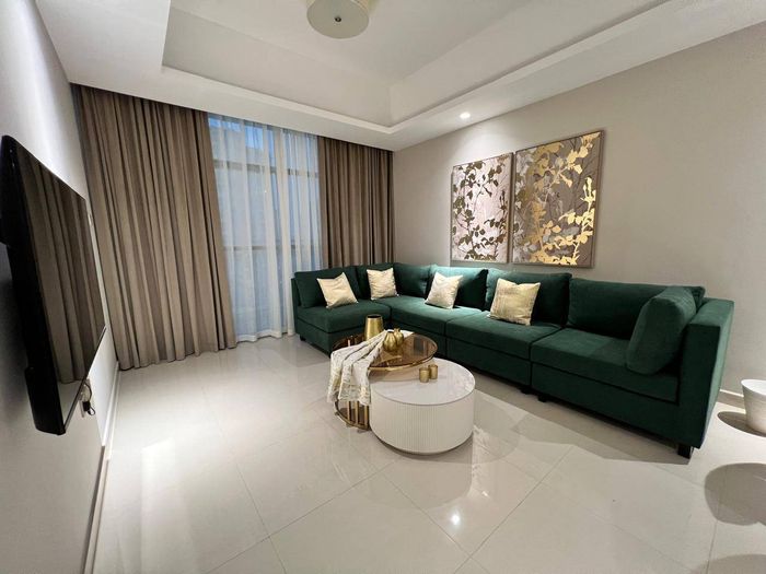 A very elegant bedroom apartment with super deluxe furniture in Rashidiya, Ajman : Image 1