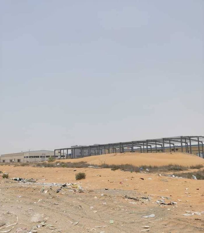 Industrial land for sale in Umm Al-Thoob Umm Al-Quwain - owned by expatriates : Image 1