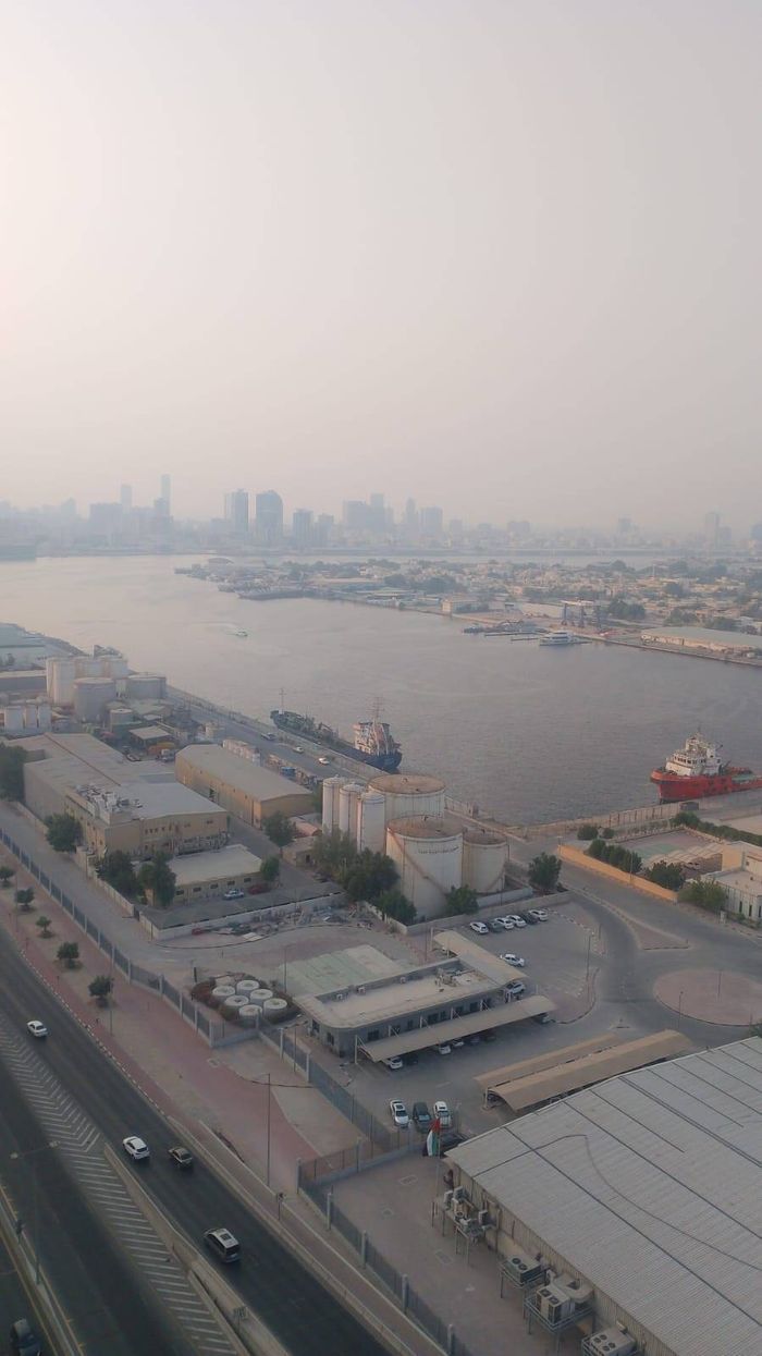 شقه غرفتين وصاله للايجارالسنوي في الراشيديه 1  مع الباركين عجمان : Image 1