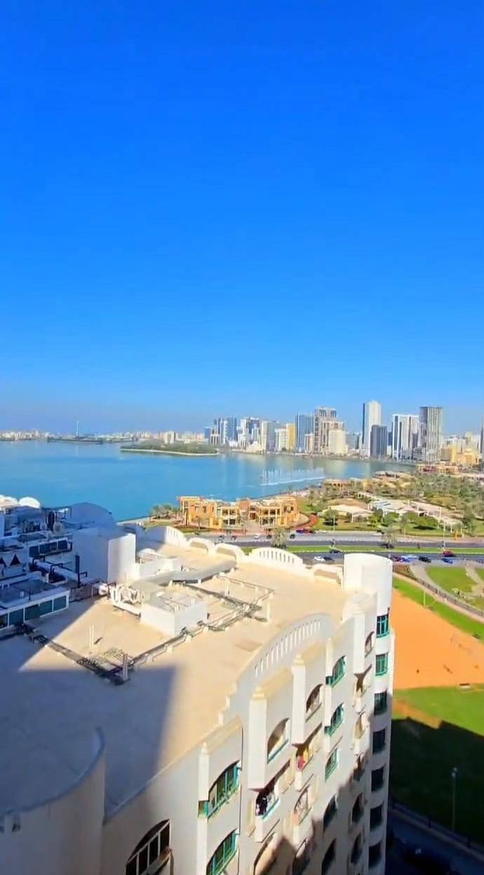 🏢 شقة فاخرة مفروشة للإيجار الشهري – المجاز 2 🌊 : Image 1