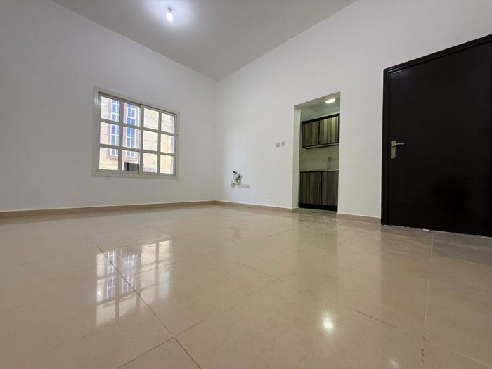 First resident's studio for rent in Khalifa City A : Image 1