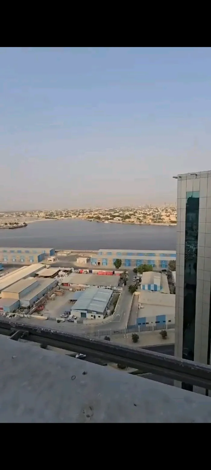 شقة إطلالة بحرية للبيع ابراج الاورينت عجمان : Image 1