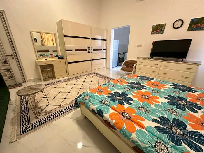 استديو مفروش فرش كامل للإيجار في مدينة الرياض جنوب الشامخه : Image 1