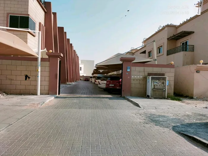 For sale a complex of villas in Mohammed Bin Zayed City : Image 1