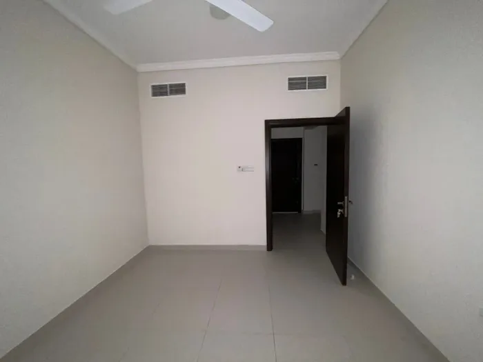 للايجار شقة في عجمان منطقة الروضه 2 : Image 1