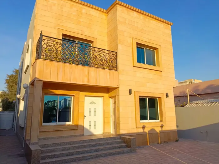 للايجار في عجمان منطقة المويهات فيلااا : Image 1