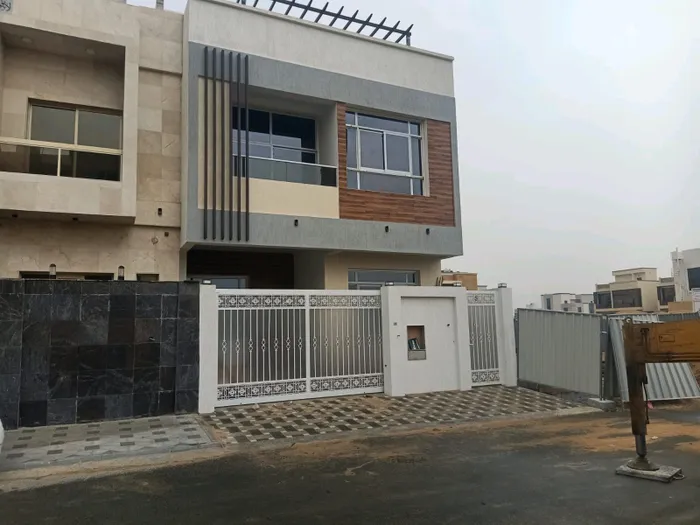 ڤيلا للبيع بعجمان الزاهية : Image 1