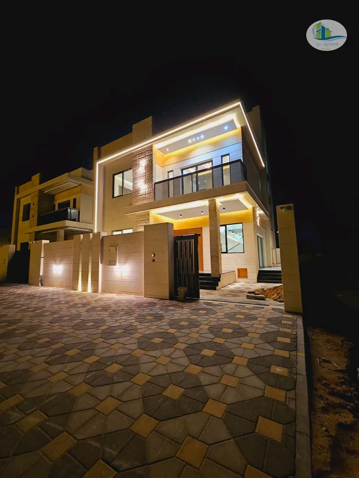 Villa for sale in Ajman, Al Helio area, with two floors and a stone roof directly on a neighbor street, with the possibility of easy bank financing : Image 1