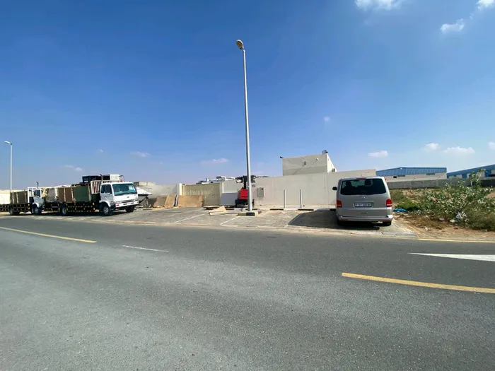 For sale shrubrat in Industrial Area 15 : Image 1