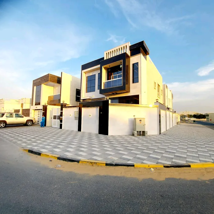 For rent a new villa for the first resident, the corner of two streets is very clean and tidy : Image 1