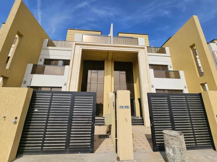 فيلا للايجار في الزاهية خلف ابراج الامارات : Image 1