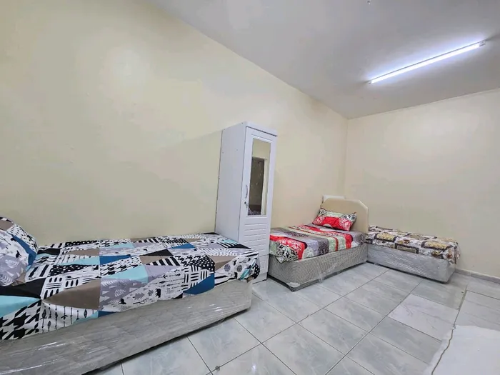سكن للايجار بالقاسمية الشارقه : Image 1