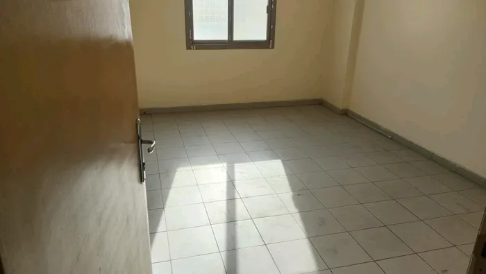 غرفتين وصاله مساحه واسعه للايجار السنوي : Image 1