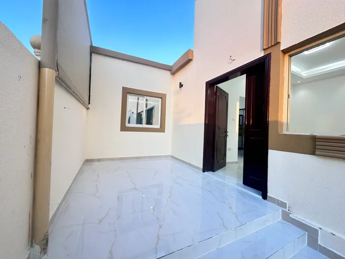 For rent Two rooms and a hall are attached to the first resident of Shakhbout : Image 1