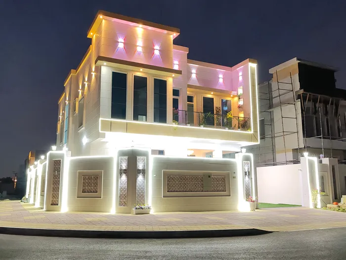 فيلا زاوايه للبيع تشطيب علي التراز الأوروبي : Image 1