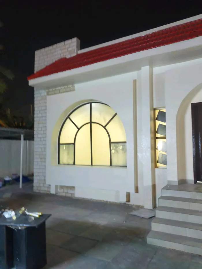 Al Saada Real Estate - For rent, a one-floor villa with 4 rooms, a hall, a kitchen, and a sitting room : Image 1