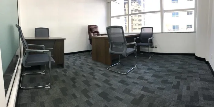 مكتب للإيجار في دبي بدون عموله مع عقد ايجارى : Image 1