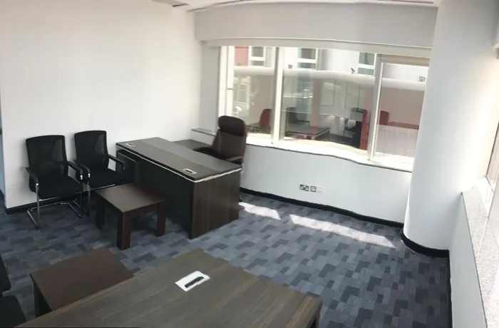 مكتب للإيجار في دبي يصلح لجميع الانشطه التجاريه : Image 1