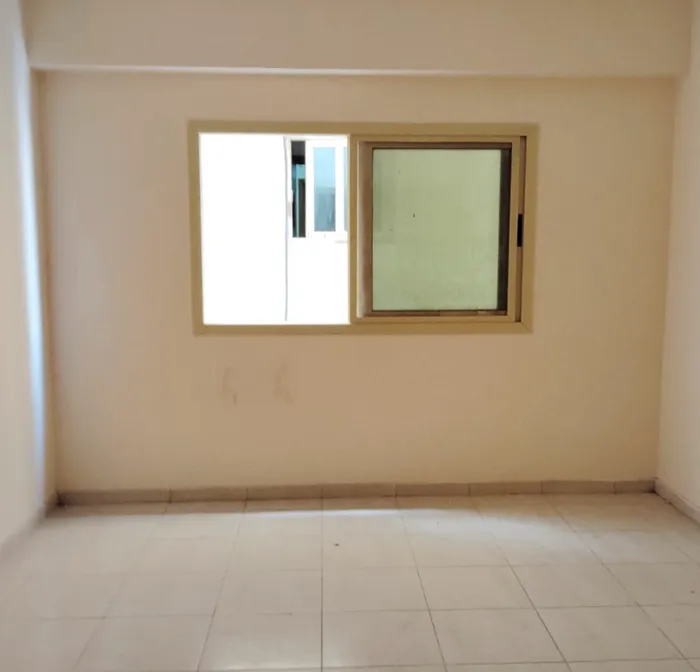 ستديو للاجار في الشارجه منطقه البطينه، من المالك مباشراً : Image 1