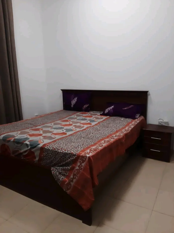 للايجار الشهرى غرفه و صاله مفروشه : Image 1