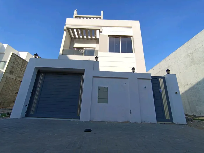 If your salary is 9000 thousand dirhams, you can own this villa : Image 1