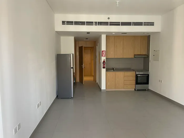 Studio for sale in Al Mamsha : Image 1