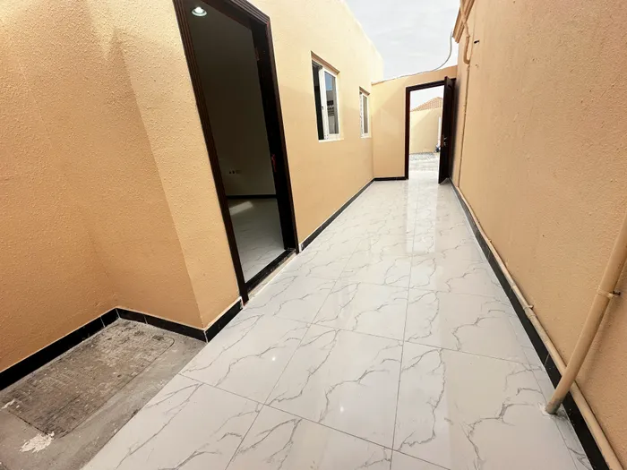 ملحق غرفه وصاله مع حوش اول ساكن بمدينة شخبوط : Image 1