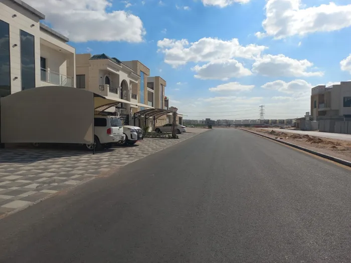 Residential land for sale, Ajman Al Yasmine, behind Al Hamidiya Park : Image 1