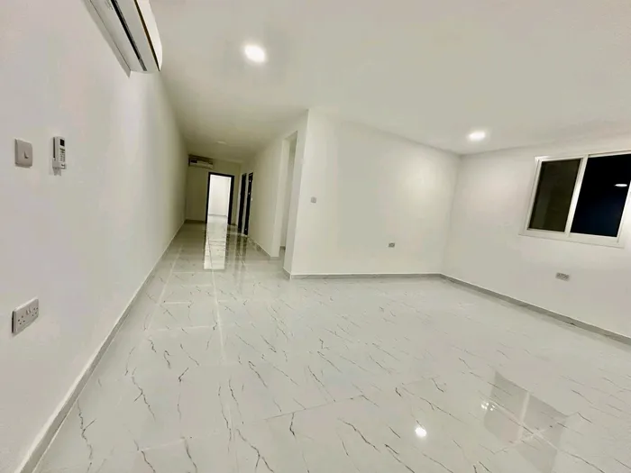 For rent, an extension of 3 rooms and a hall, the first private entrance in the city of Riyadh : Image 1