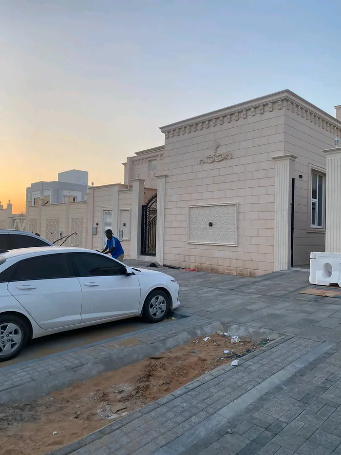 For rent, a two-room extension and a hall, with a private entrance from the street in Riyadh : Image 1