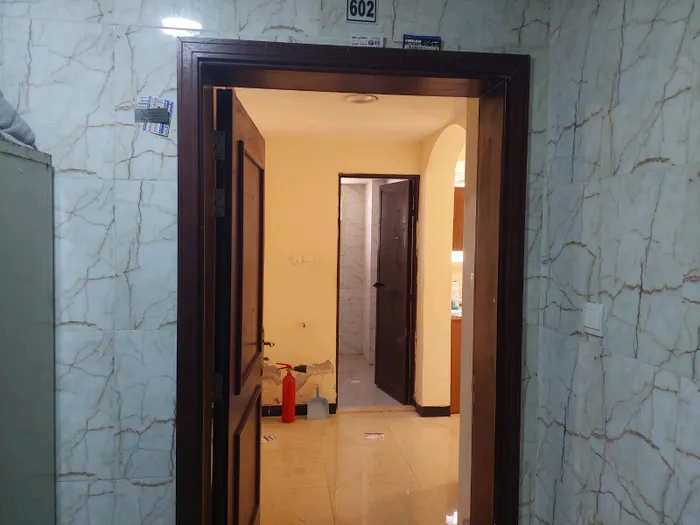 Studio for annual rent : Image 1