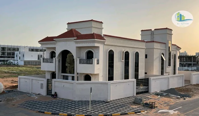 فيلا للبيع بعجمان منطقة الحليو ٢ طابقين وروف وجهه حجر زاويه شارعين مع امكانية التمويل البنكي الميسر : Image 1