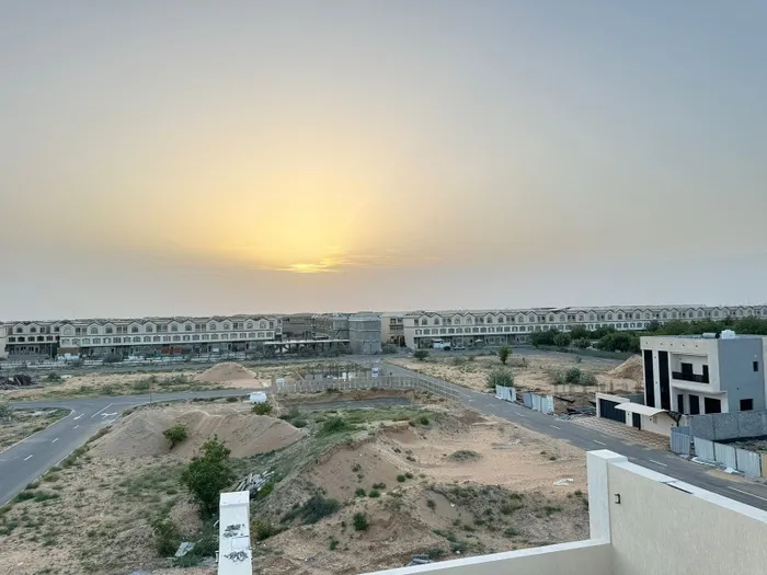 Residential land for sale in Zahia, price including ownership fees : Image 1