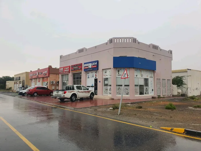 For sale A complex of shops in Al-Salamah 4 shops each shop has its own bathroom The area of each shop is 6×4 : Image 1