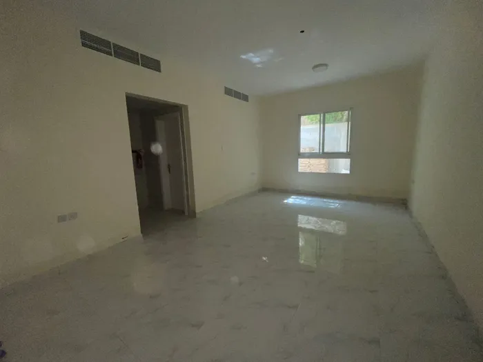 للايجار ستوديو أول ساكن بمطبخ وبلكونة : Image 1