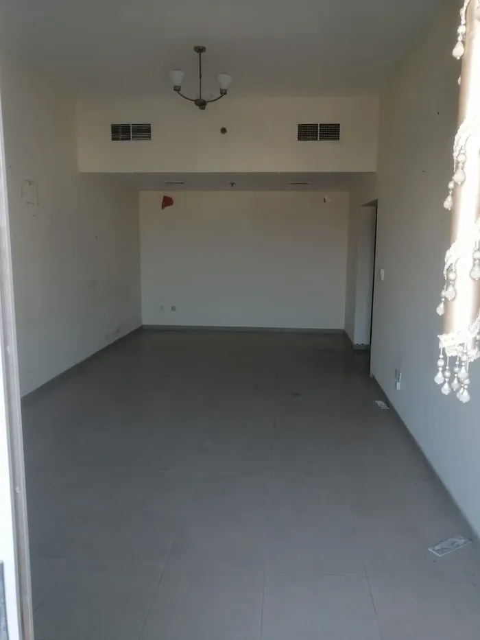 For rent, two rooms and a hall, Ajman Corniche, a large area, free air conditioning, free parking, close to all services, payment facilities in 4 or 6 payments : Image 1