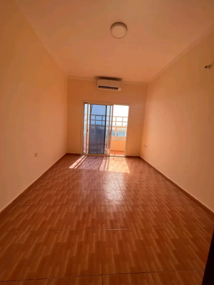 3 rooms and a hall for annual rent in Ajman : Image 1