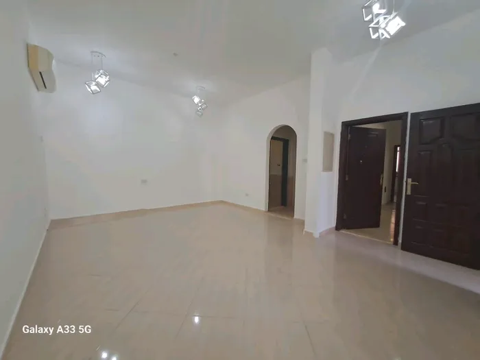 Villa for rent in Abu Dhabi Al Shamkha : Image 1