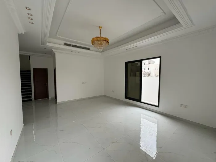 Villa for rent in Al Yasmeen area, Ajman, the first resident has five master rooms with a roof : Image 1