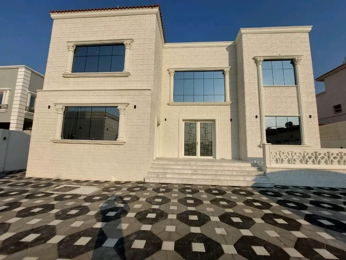 فيلا حجر للبيع اول ساكن في مدينه محمد بن زايد
ارض عاديه
مساحه الارض ٧٥× ٢٠٠
مكونه من
& ملاحق خارجيه
مجلس خارجي
مطبخ خارجي
غرفه خادمه 
غرفه غسيل 
غرفه سايق
& الفيلا تتكون من
٢ صاله
مغاسل وحمام
مطبخ
٨ غرف ماستر
التكييف اسبيلت
السعر ٦ مليون و٢٠٠ الف للا : Image 1