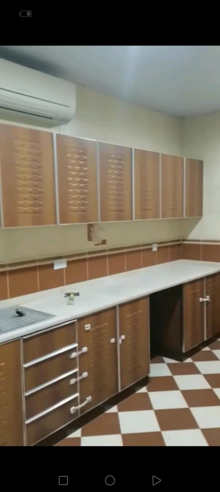 For rent a 3-room apartment and Majlis Al Shamkha : Image 1