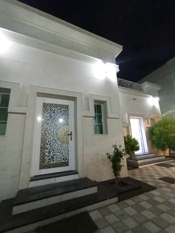 Luxury villa for rent in Ajman : Image 1