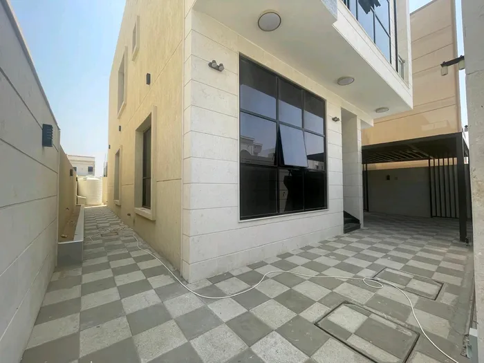 Townhouse for rent in Al Zahia Ajman : Image 1